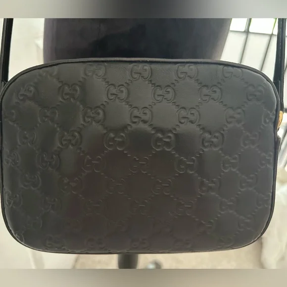 GUCCI Guccissima Small Signature Camera Bag - Picture 3 of 16